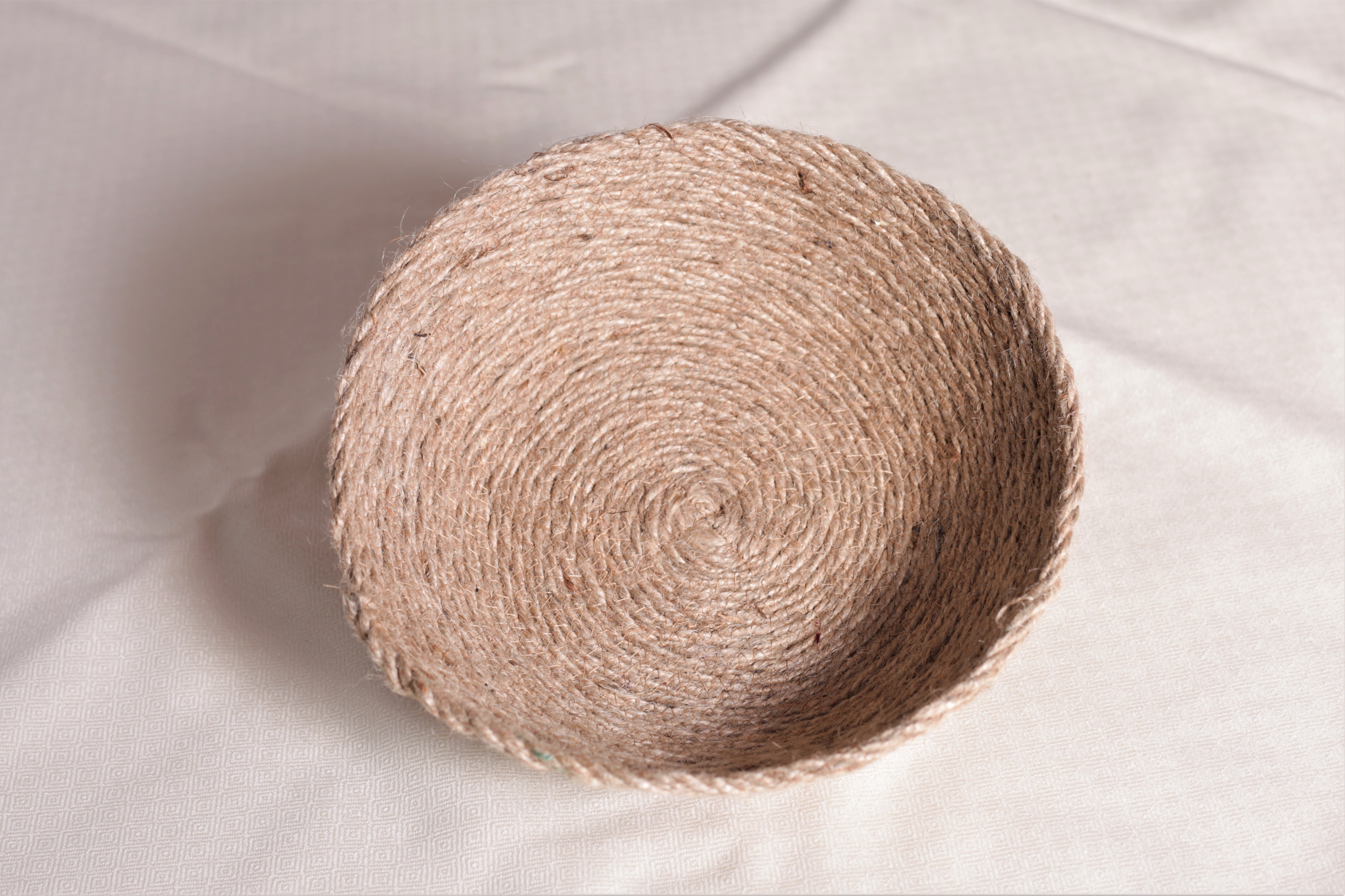 Körbchen aus Jute