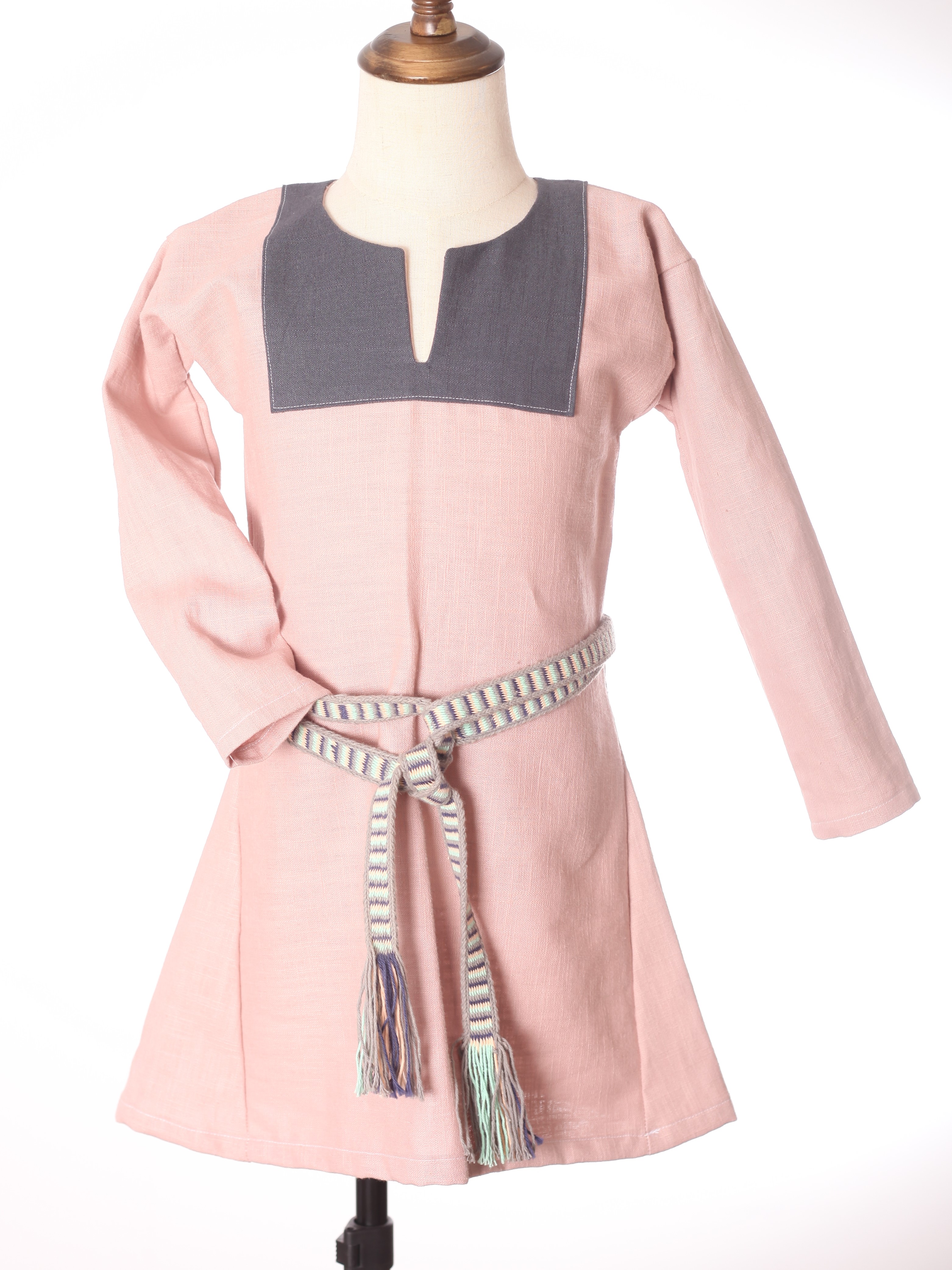 Mittelalterkleid mit Besatz