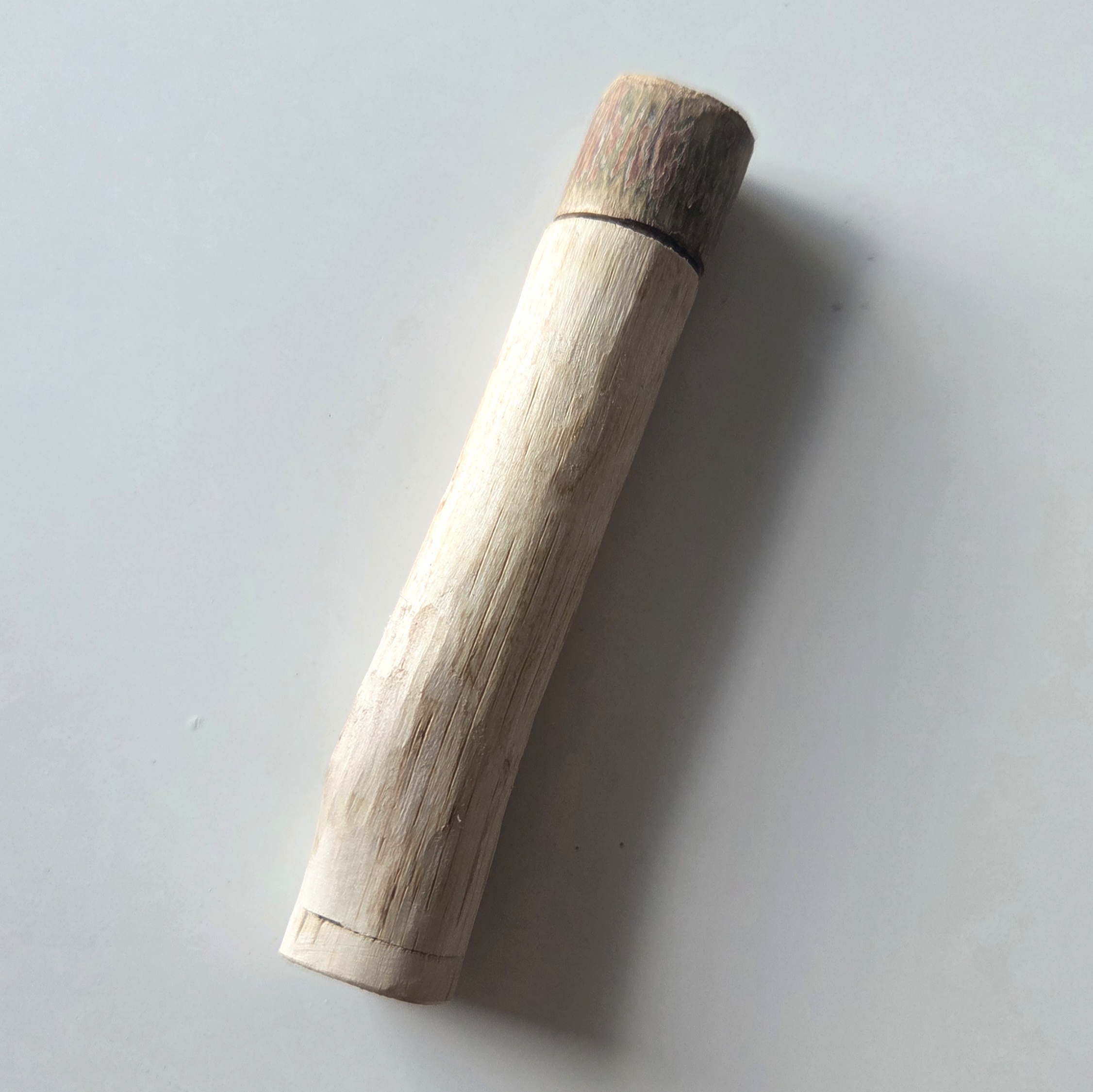 Nadeldose aus Holz