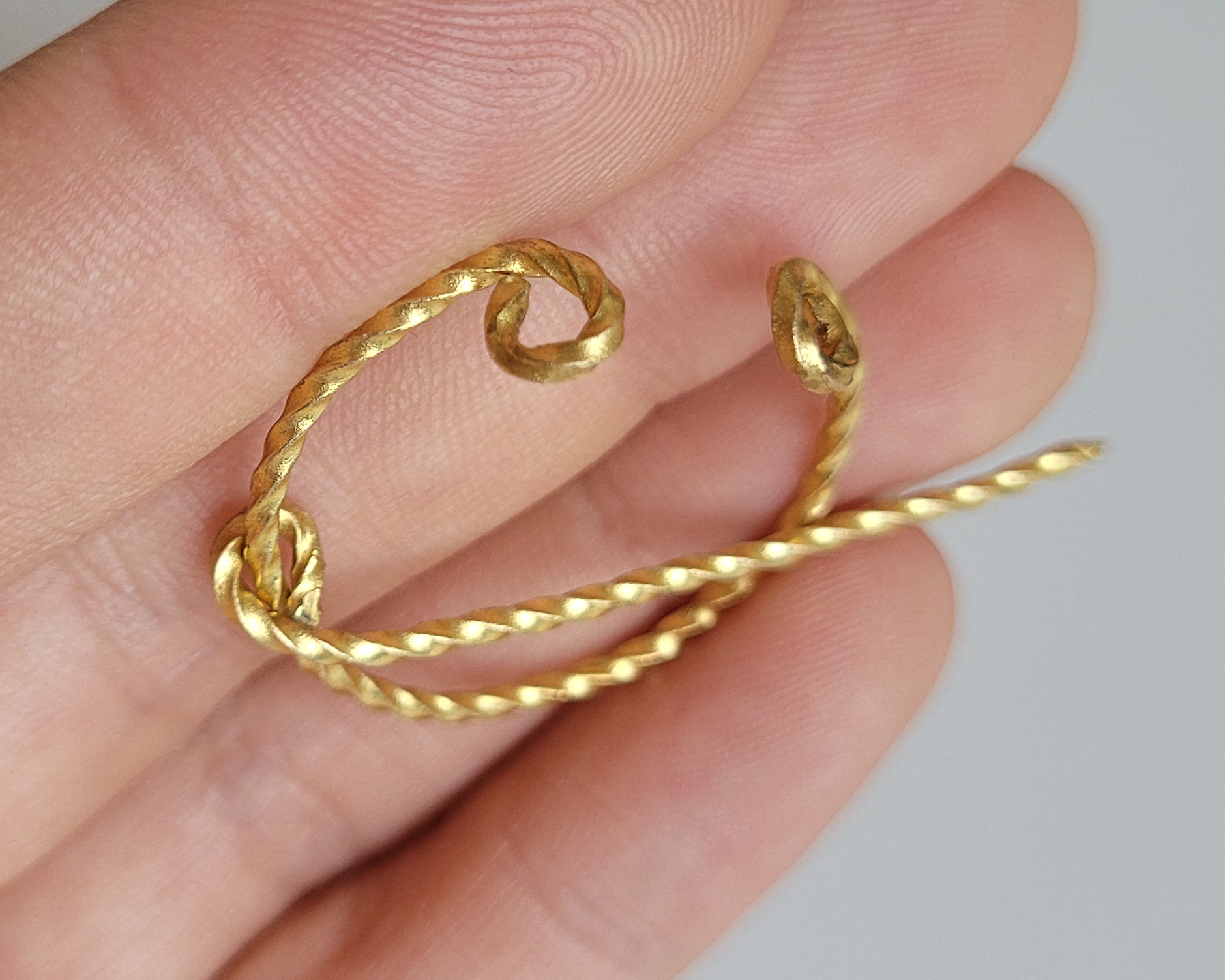 Hufeisenfibel Bronze gedreht